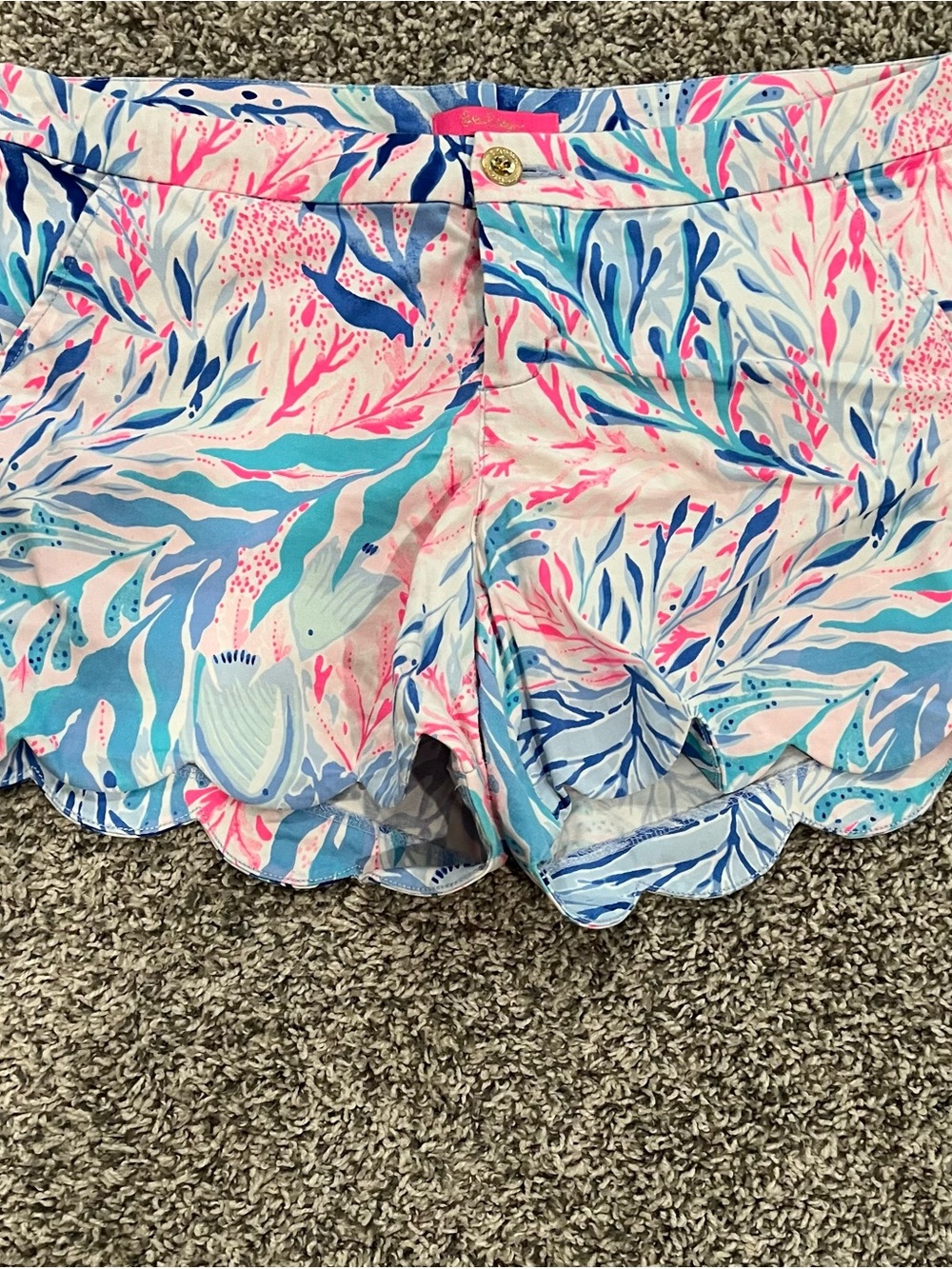 Lilly Pulitzer Buttercup Scallop Kaleidoscope Coral shorts